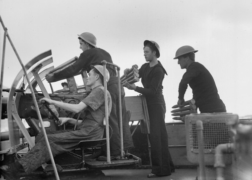 Crew of the anti-submarine trawler HMT ‘Imperialist’