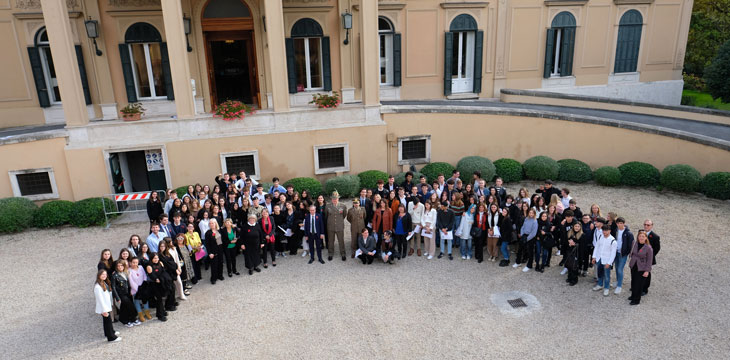 CWGC participates in a special Remembrance Day for Schools with Italian students