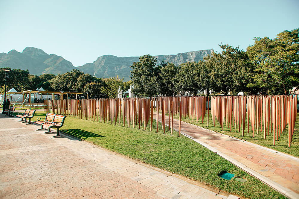 Fitting memorials