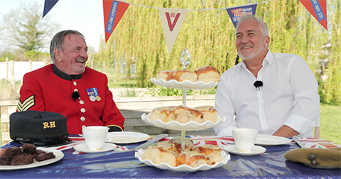 Paul Hollywood Chelsea buns